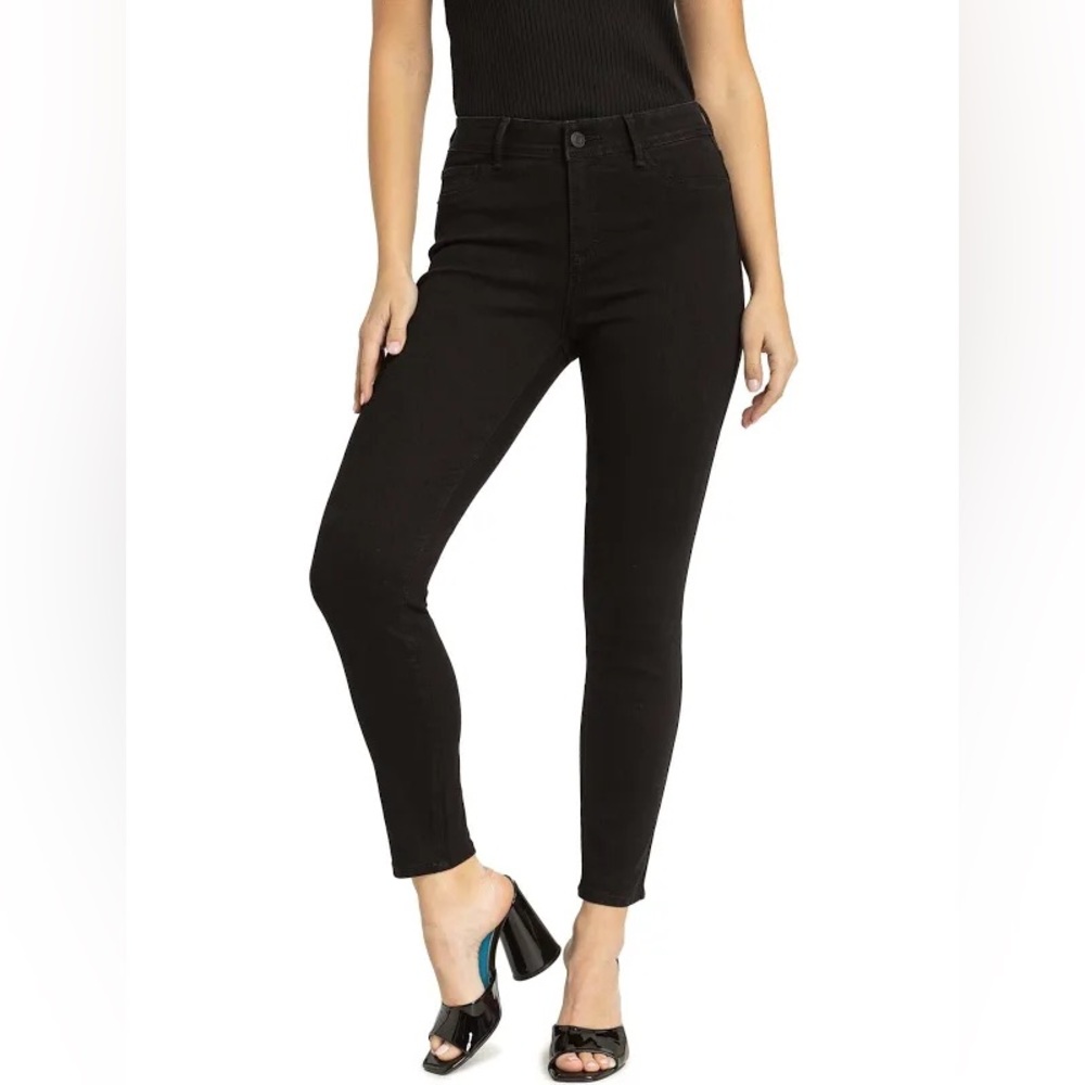 NWT Jordache High Rise Ankle Jeans